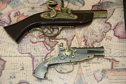 tabloo تابلوديواري تپانچه چخماقي قديمي