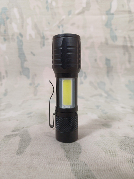 چراغ قوه جیبی شارژی 3 حالته چراغ قوه جیبی شارژی 3 حالته