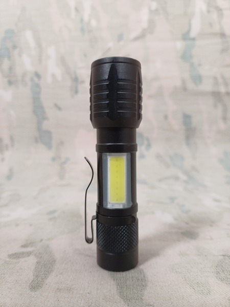 چراغ قوه جیبی شارژی 3 حالته چراغ قوه جیبی شارژی 3 حالته