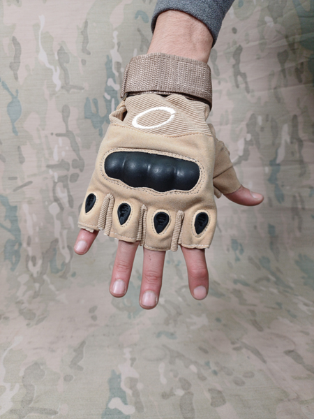 دستکش موتورسواری نیم انگشتی مدل خاکی دستکش موتورسواری نیم انگشتی مدل خاکی