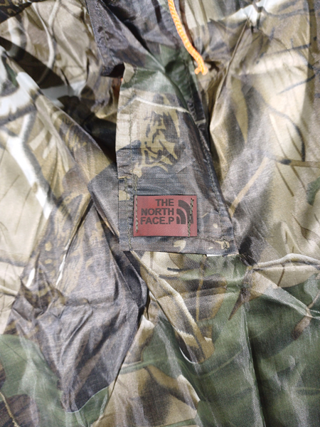 پانچو بارانی مدل استتار شاخ و برگ پانچو بارانی مدل استتار شاخ و برگ