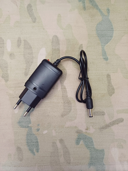 نورافکن قدرتمند و پاوربانک اورجینال شارژی برد 800 متر نورافکن قدرتمند و پاوربانک اورجینال شارژی برد 800 متر