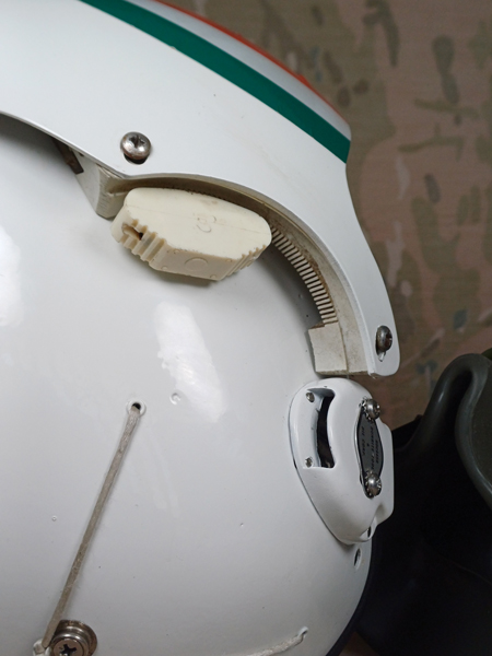 کلاه خلبانی هواپیمای جنگی ام 4 کلاه خلبانی هواپیمای جنگی ام 4