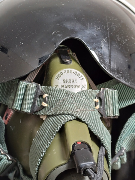 کلاه خلبانی هواپیمای جنگی ام 4 کلاه خلبانی هواپیمای جنگی ام 4